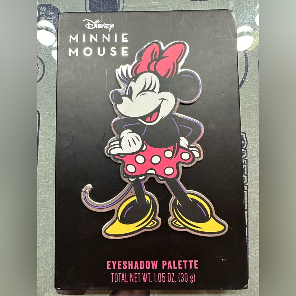 ⚡️DISNEY Minnie Mouse 12 Eyeshadow Palette Taste Beauty